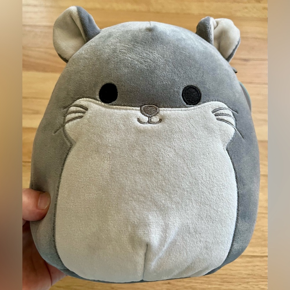 NWT Camilo the Chinchilla 8” Squishmallow Grey & White